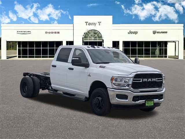 2024 RAM Ram 3500 Chassis Cab Tradesman