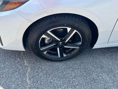 2024 Nissan Sentra SV Xtronic CVT