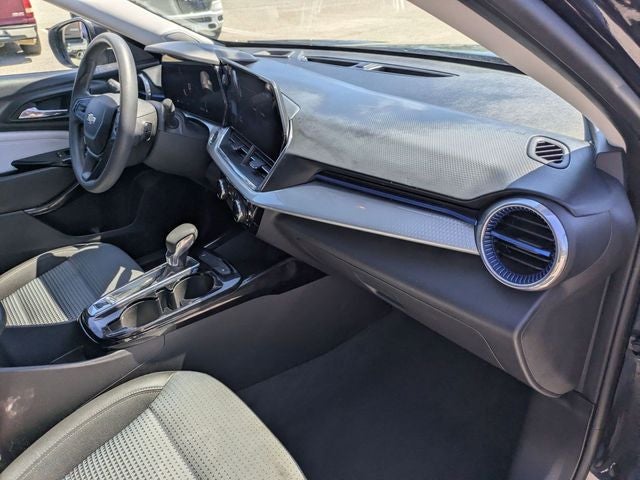 2025 Chevrolet Trax FWD LT