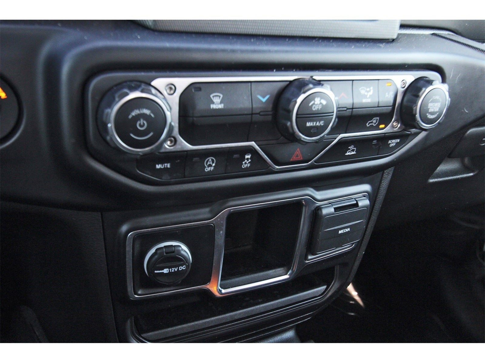 2022 Jeep Wrangler Sport