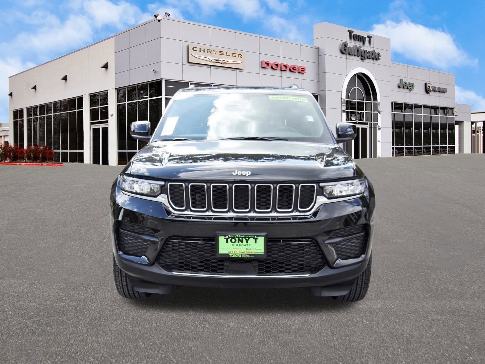 2025 Jeep Grand Cherokee Laredo X 4x2