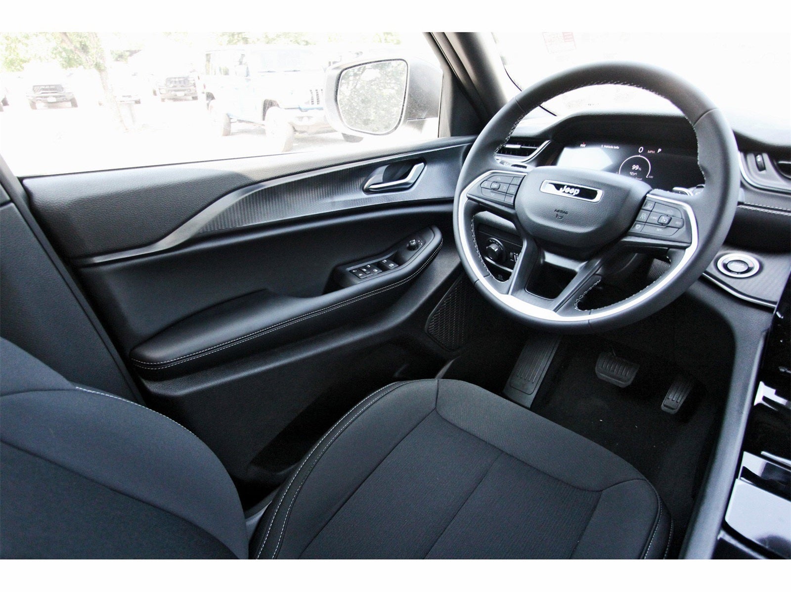 2025 Jeep Grand Cherokee Laredo X 4x2