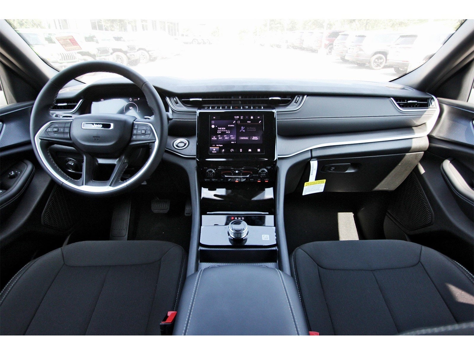 2025 Jeep Grand Cherokee Laredo X 4x2