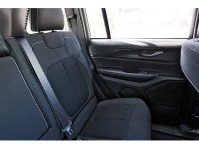 2025 Jeep Grand Cherokee Laredo X 4x2