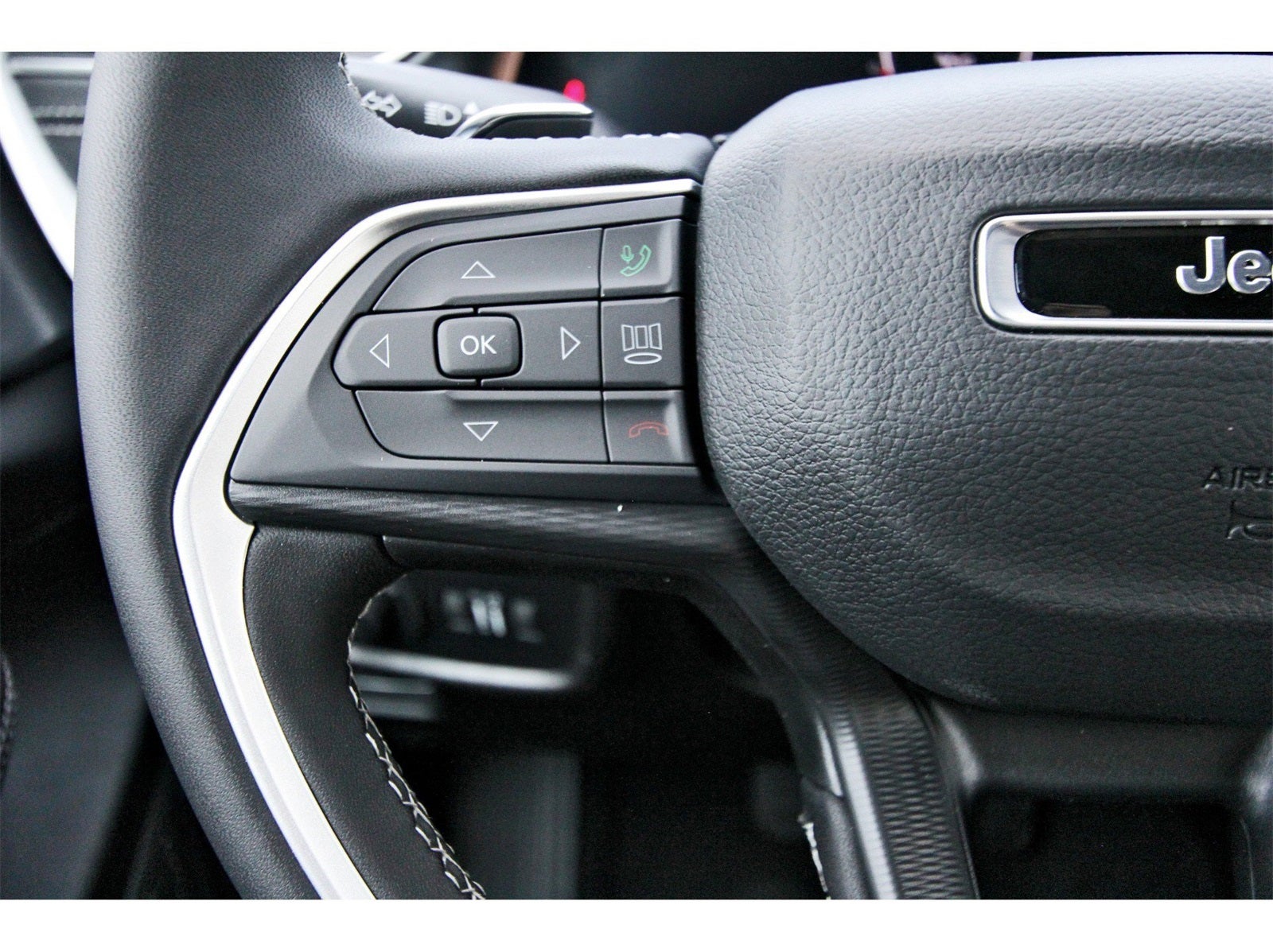 2025 Jeep Grand Cherokee Laredo X 4x2