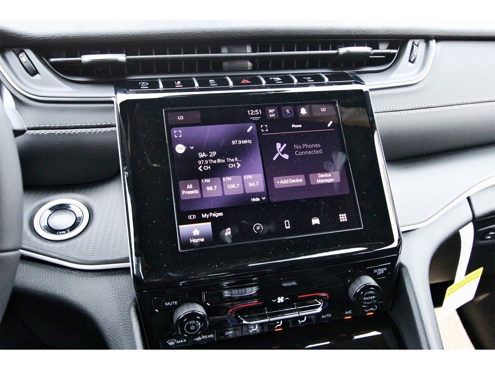 2025 Jeep Grand Cherokee Laredo X 4x2