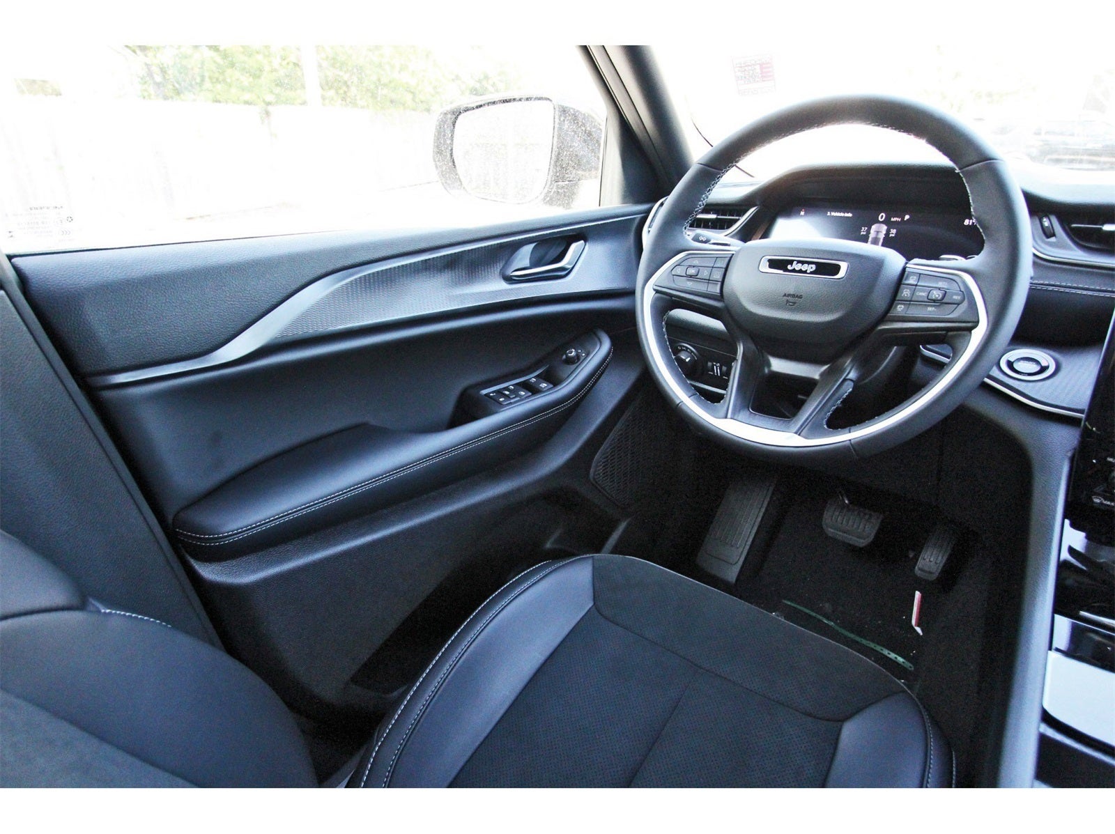 2025 Jeep Grand Cherokee Altitude X 4x2