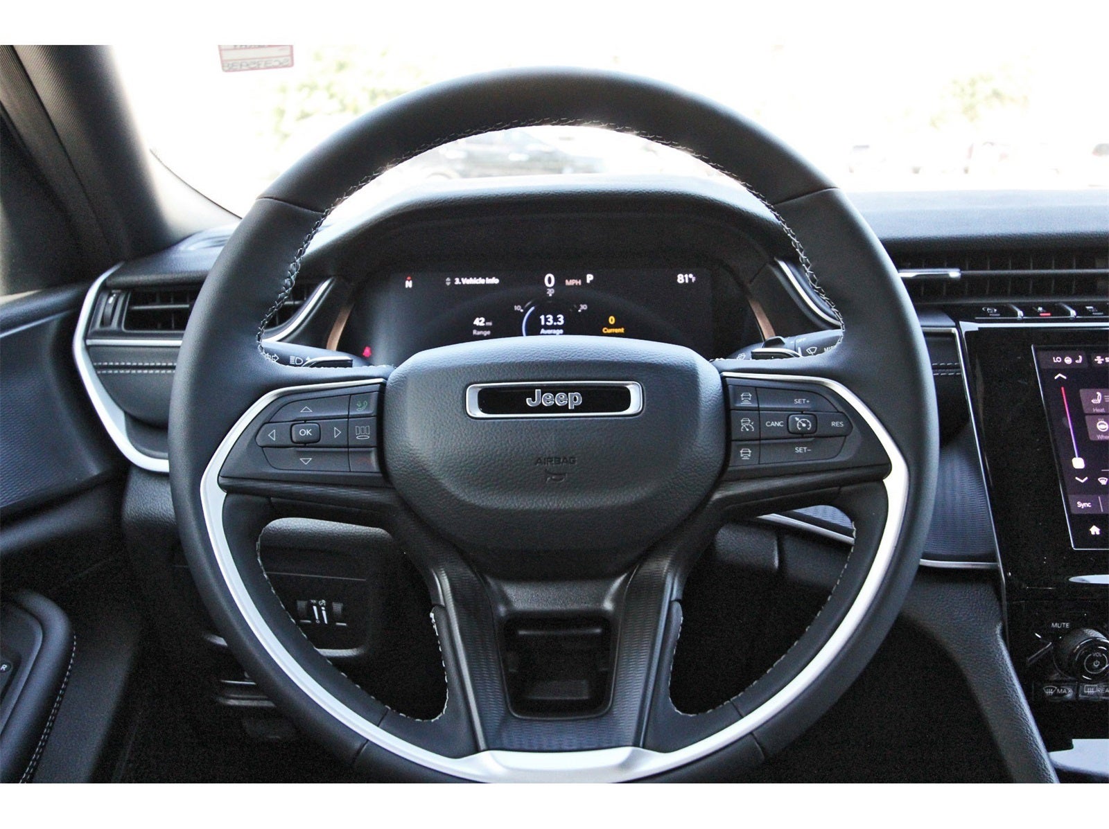 2025 Jeep Grand Cherokee Altitude X 4x2