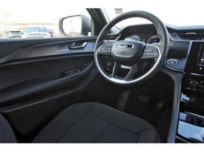 2025 Jeep Grand Cherokee Laredo X 4x2