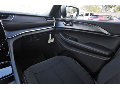 2025 Jeep Grand Cherokee Laredo X 4x2