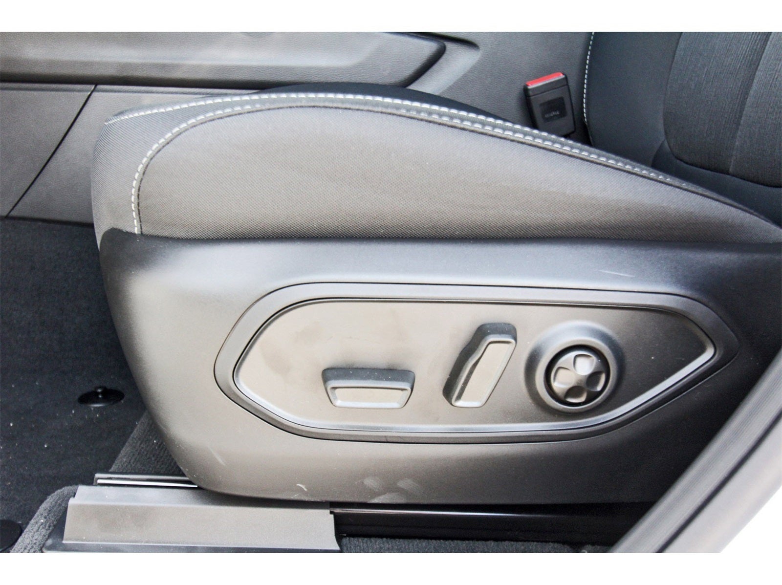 2025 Jeep Grand Cherokee Laredo X 4x2