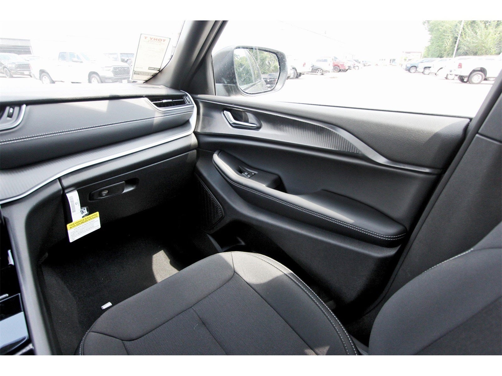 2025 Jeep Grand Cherokee Laredo X 4x2