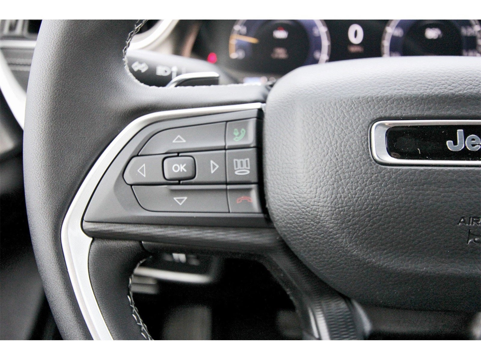 2025 Jeep Grand Cherokee Laredo X 4x2