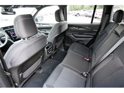 2025 Jeep Grand Cherokee Laredo X 4x2