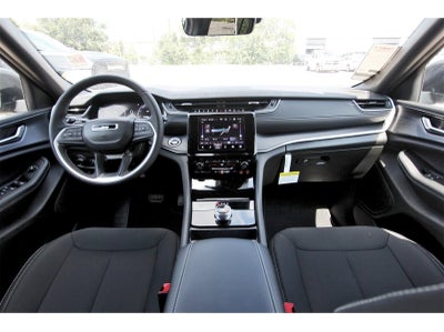 2025 Jeep Grand Cherokee Laredo X 4x2