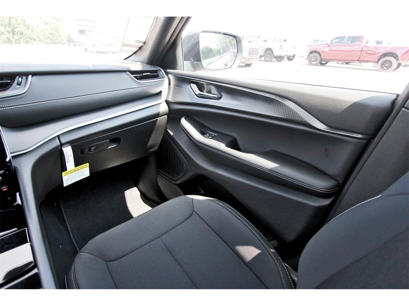 2025 Jeep Grand Cherokee Laredo X 4x2