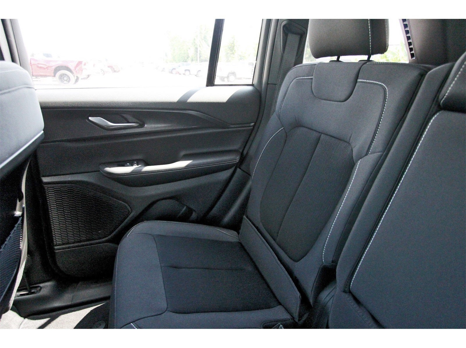 2025 Jeep Grand Cherokee Laredo X 4x2