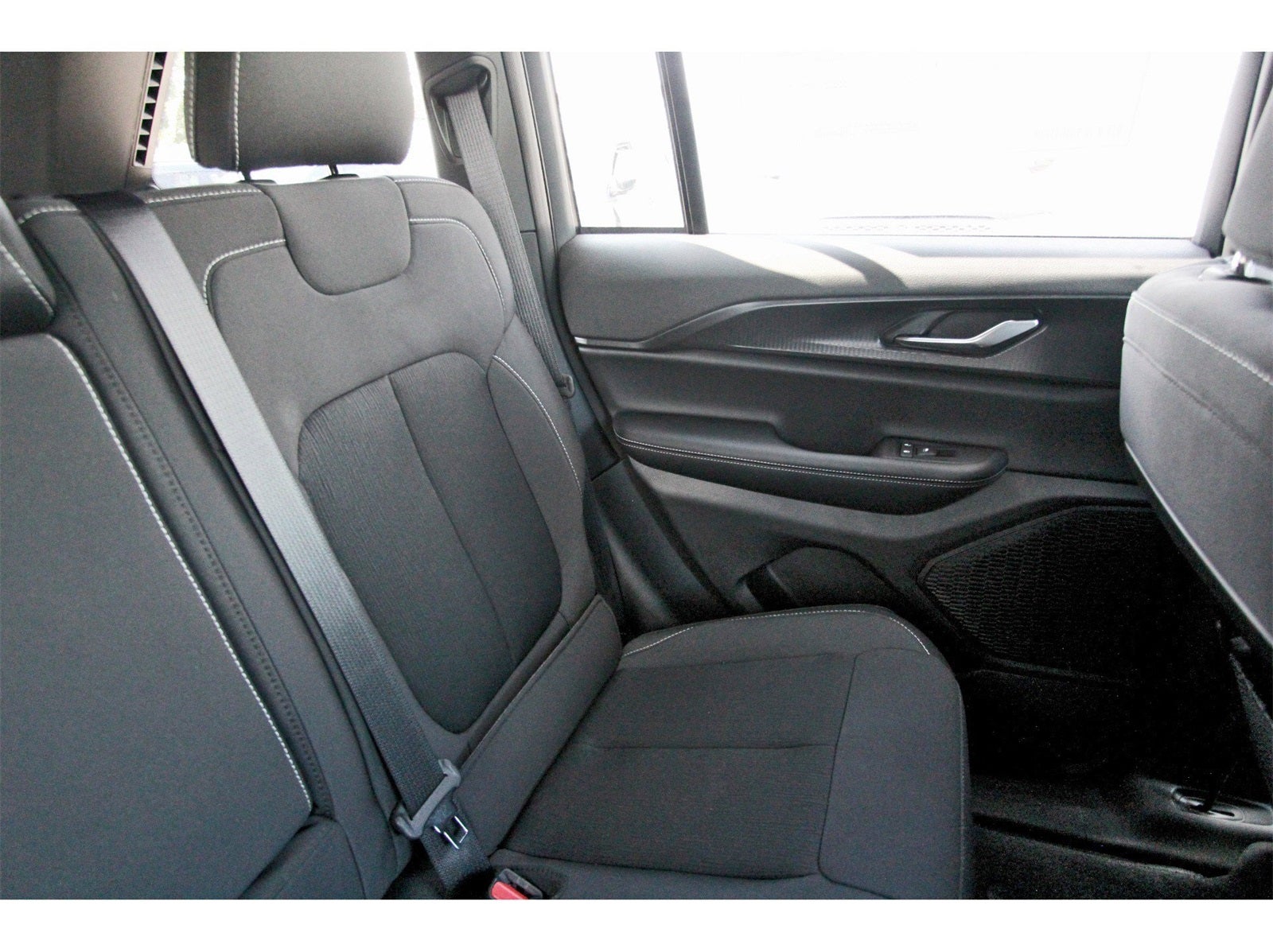 2025 Jeep Grand Cherokee Laredo X 4x2