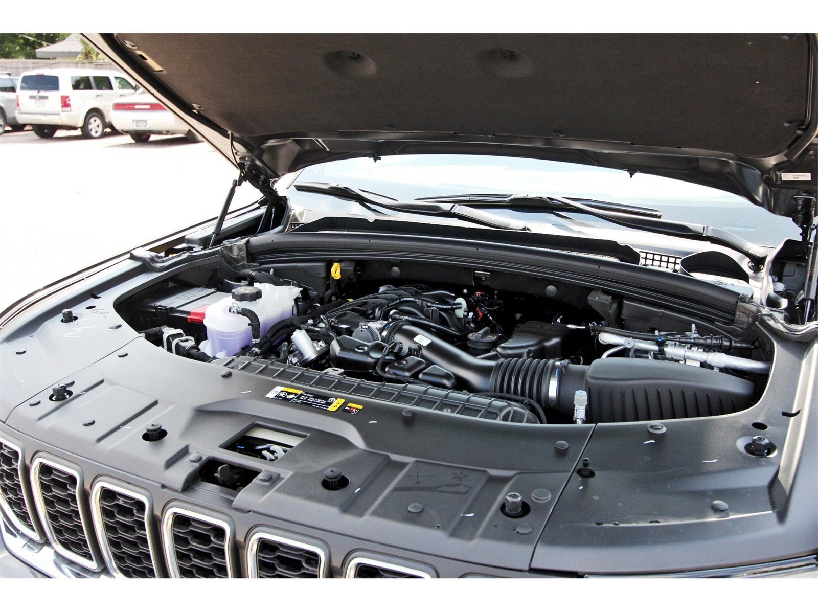 2025 Jeep Grand Cherokee Laredo X 4x2