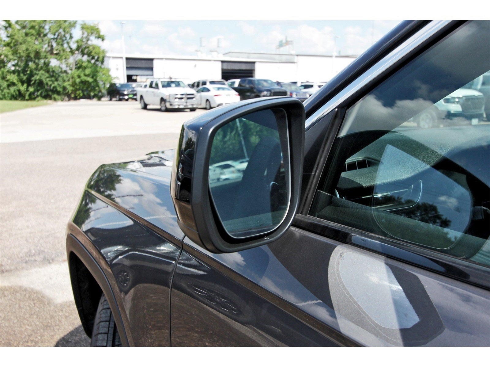 2025 Jeep Grand Cherokee Laredo X 4x2