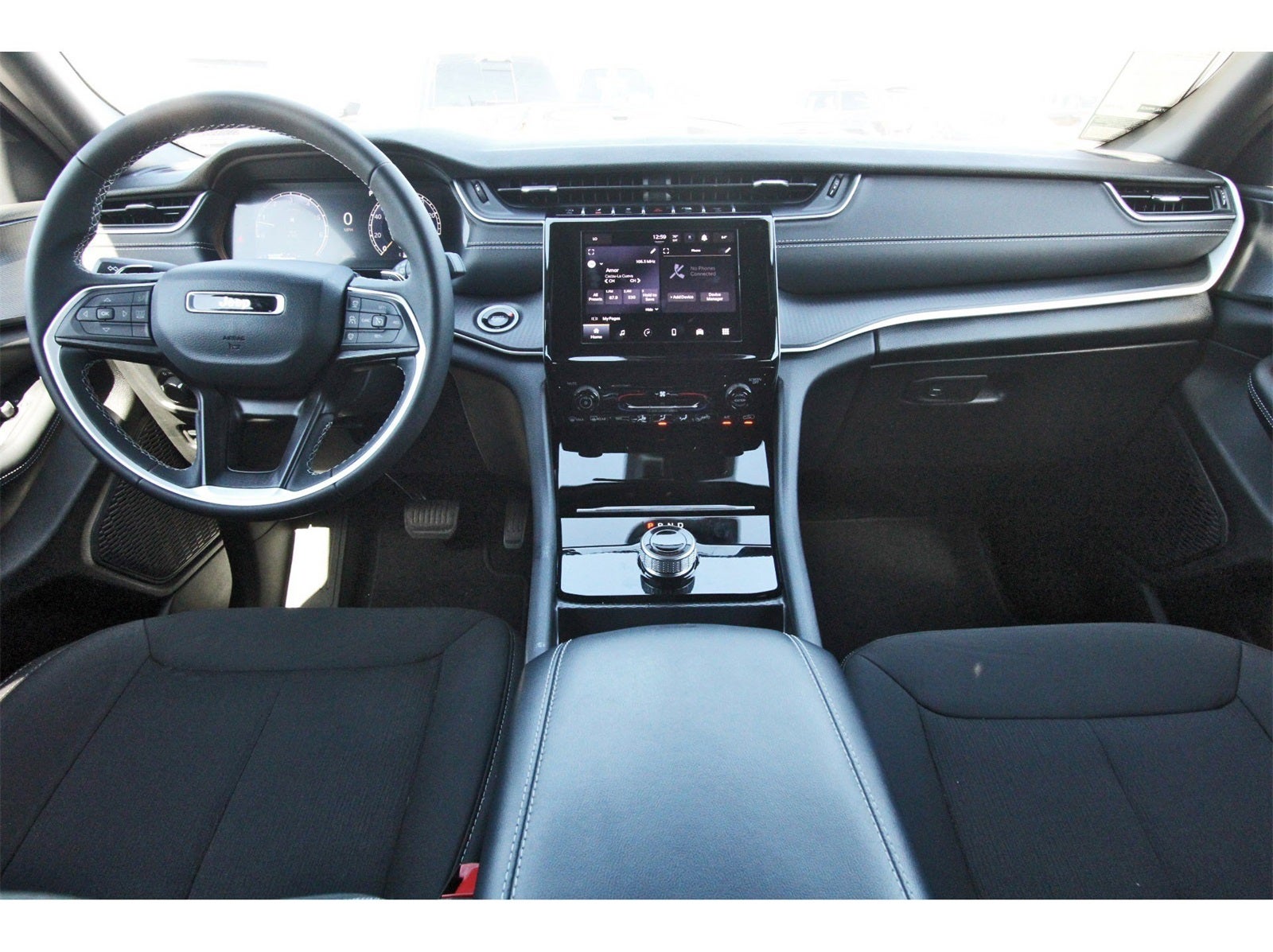 2025 Jeep Grand Cherokee Laredo X 4x2