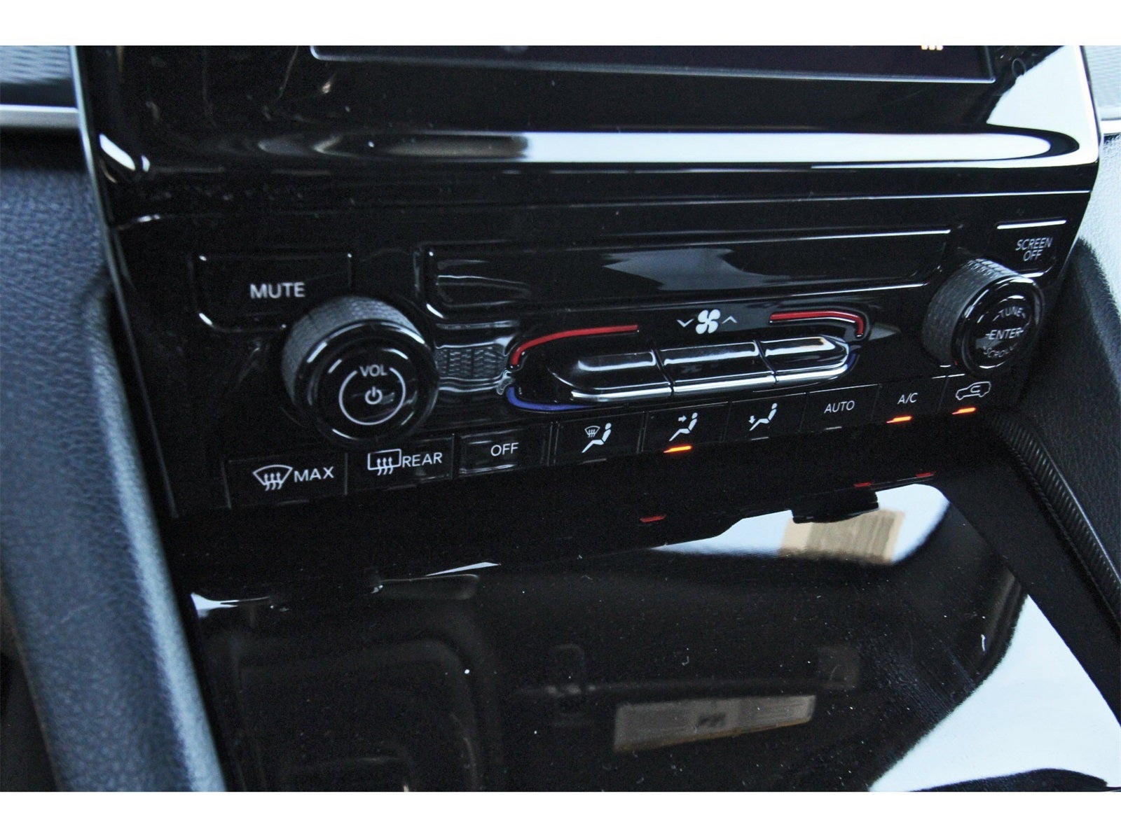 2025 Jeep Grand Cherokee Laredo X 4x2