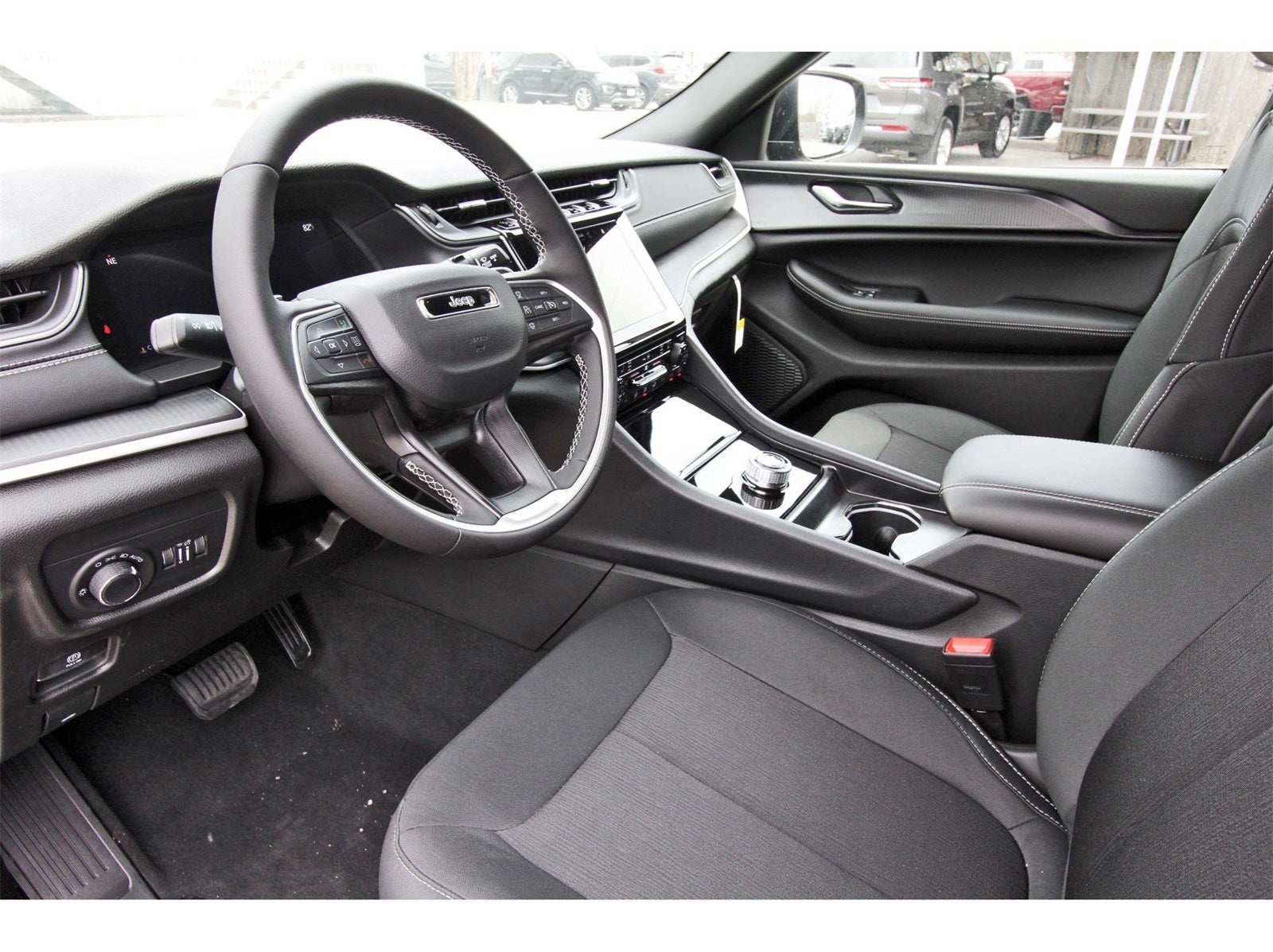 2026 Jeep Grand Cherokee Laredo X 4x2