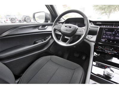 2026 Jeep Grand Cherokee Laredo X 4x2