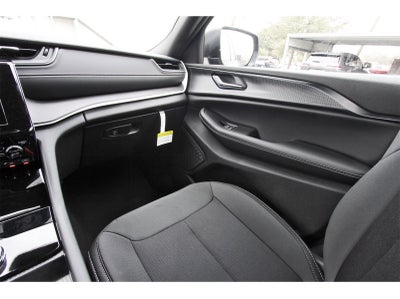 2026 Jeep Grand Cherokee Laredo X 4x2