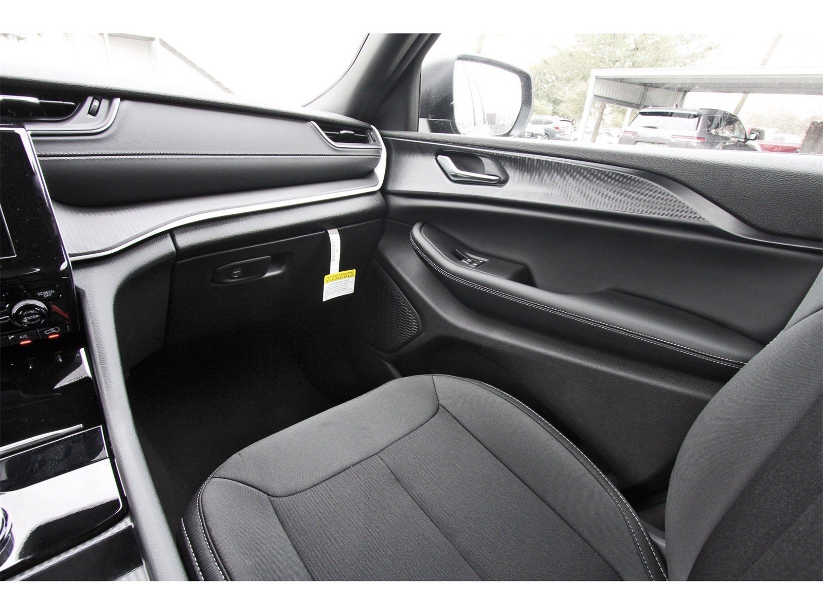 2026 Jeep Grand Cherokee Laredo X 4x2