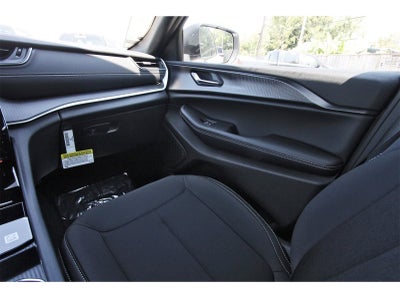 2025 Jeep Grand Cherokee Laredo X 4x2