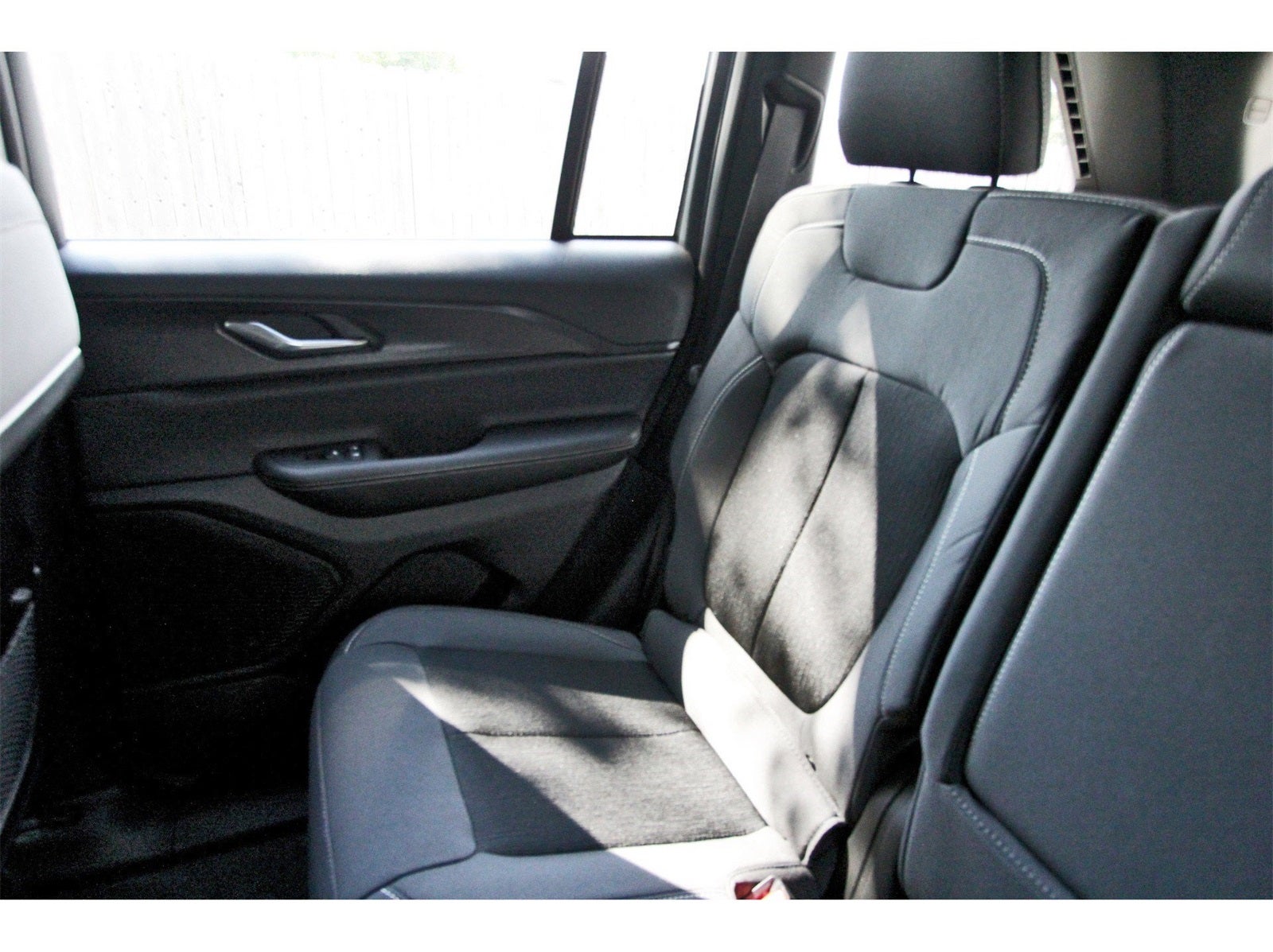 2025 Jeep Grand Cherokee Laredo X 4x2