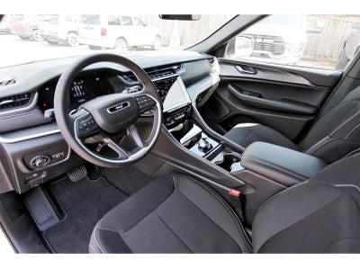 2025 Jeep Grand Cherokee Laredo X 4x2