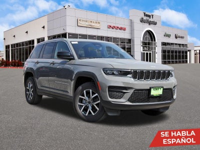 2027 Jeep Grand Cherokee Laredo X 4x2