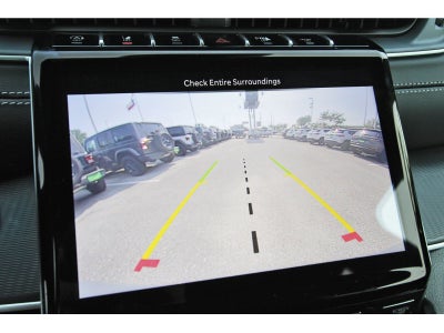 2027 Jeep Grand Cherokee Laredo X 4x2