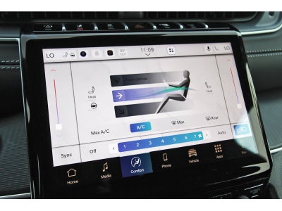 2027 Jeep Grand Cherokee Laredo X 4x2
