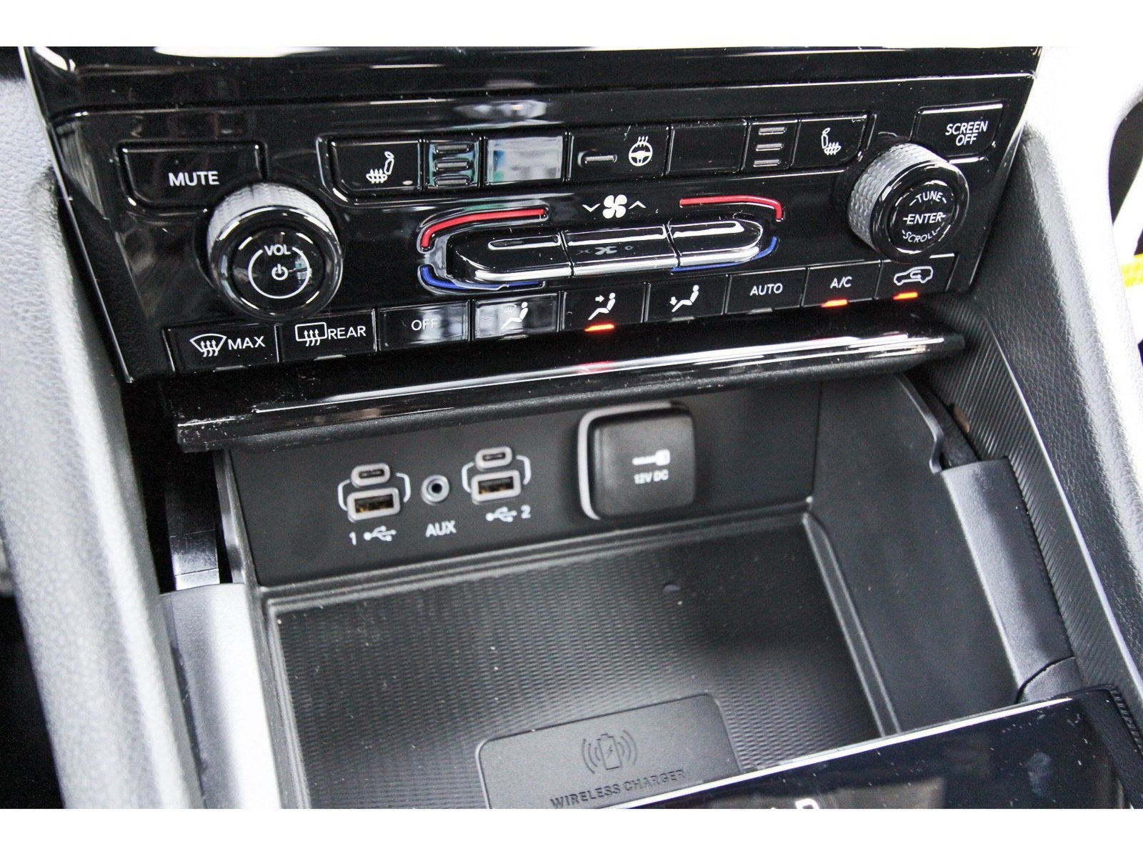 2027 Jeep Grand Cherokee Laredo X 4x2