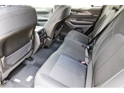 2026 Jeep Grand Cherokee Laredo 4x2