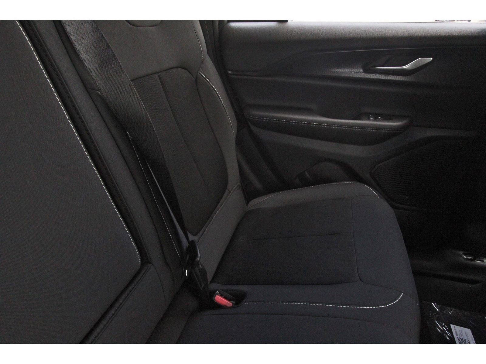 2026 Jeep Grand Cherokee Laredo 4x2