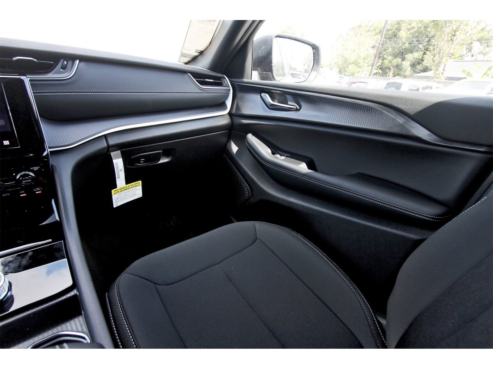 2025 Jeep Grand Cherokee Laredo X 4x2