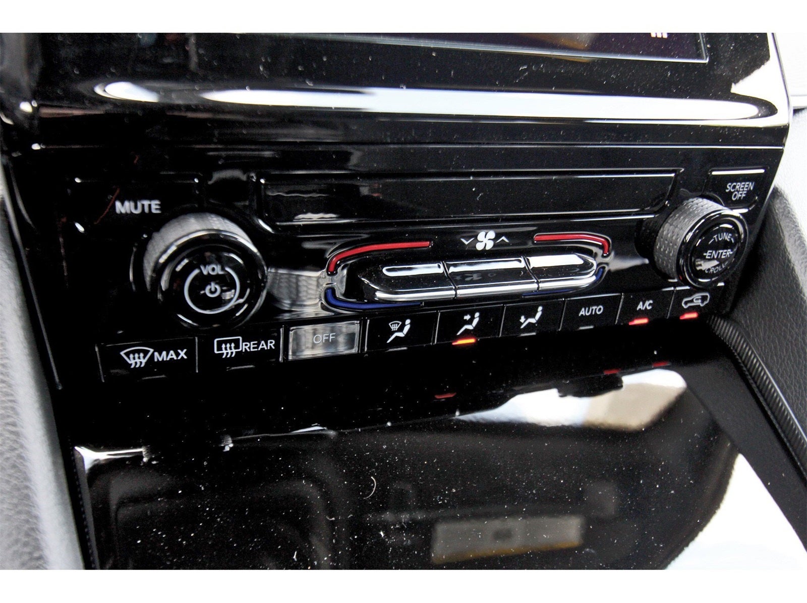 2025 Jeep Grand Cherokee Laredo X 4x2