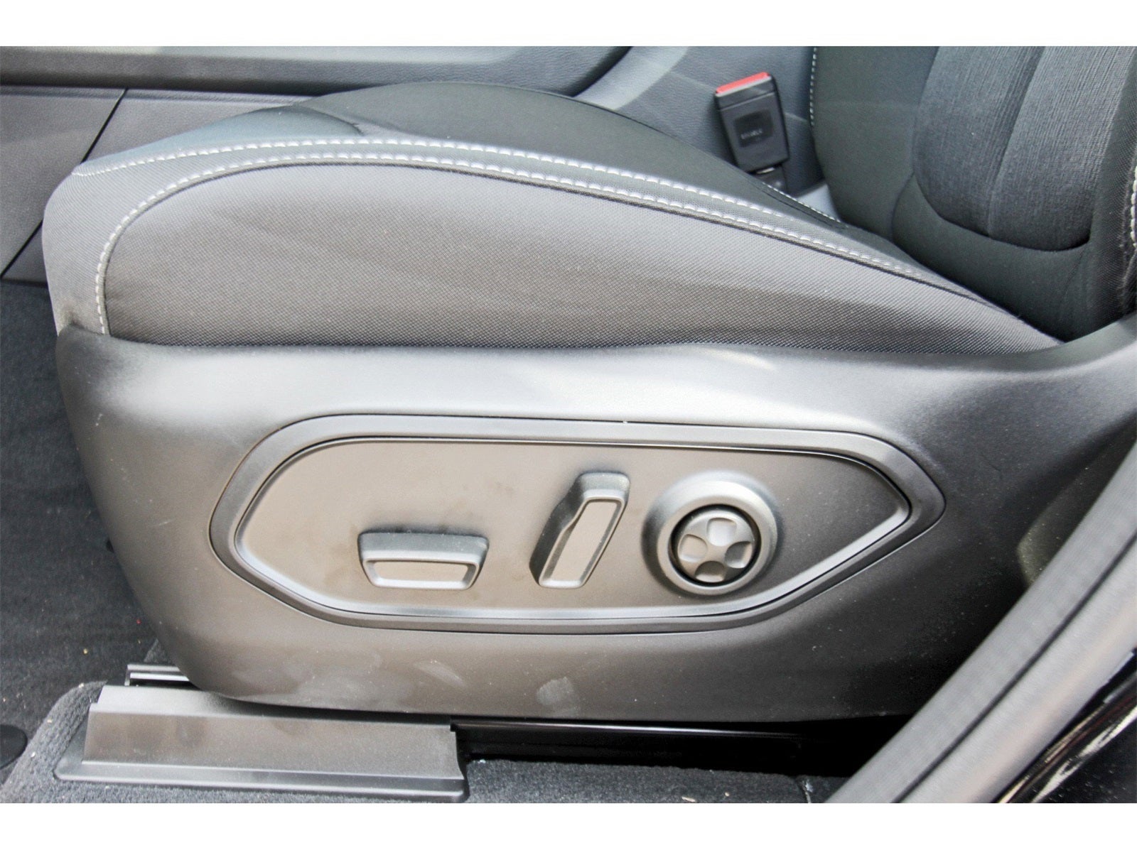 2025 Jeep Grand Cherokee Laredo X 4x2