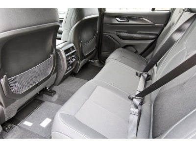 2026 Jeep Grand Cherokee Laredo 4x2