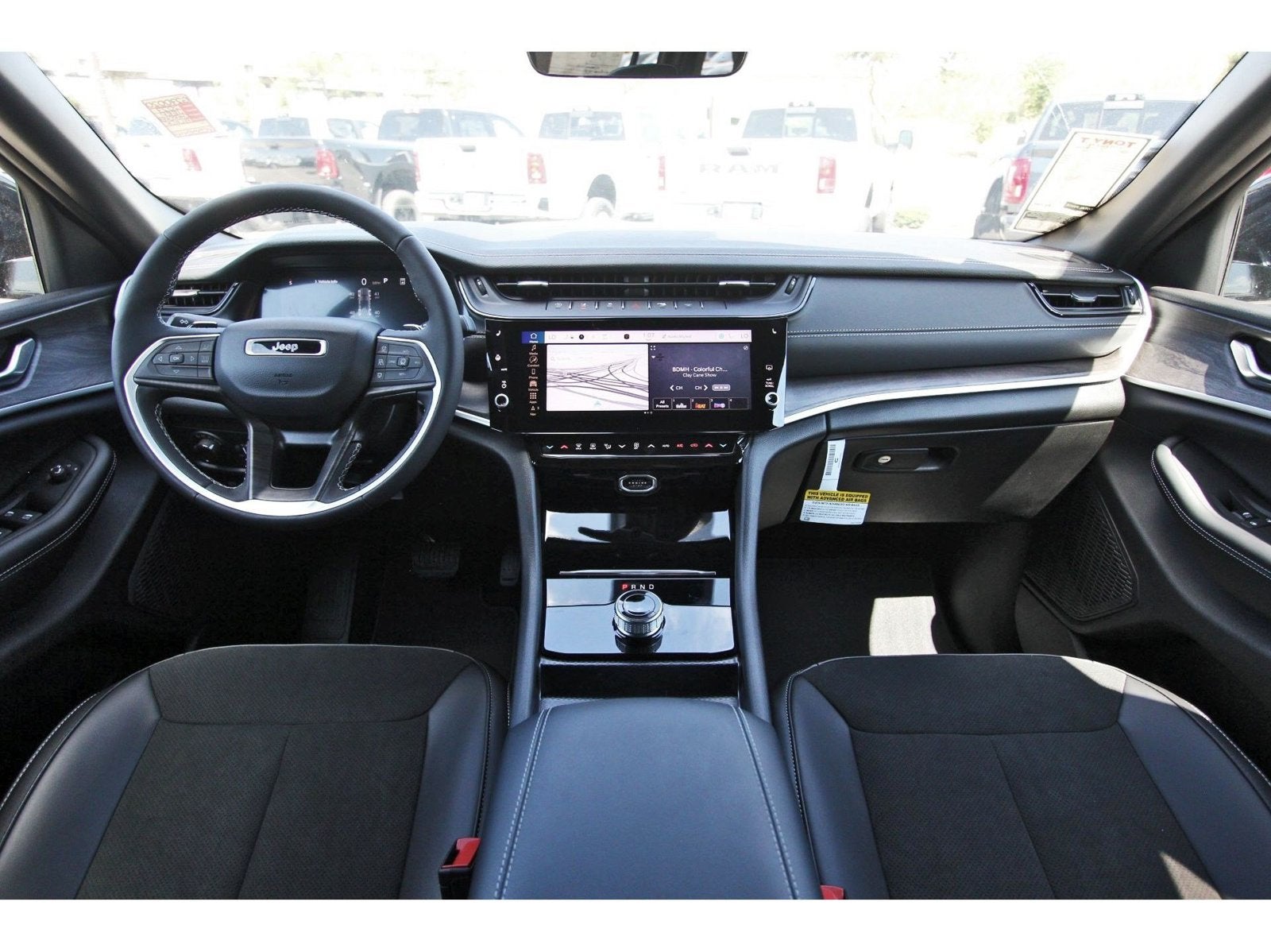 2027 Jeep Grand Cherokee Laredo Altitude 4x2 *Ltd Avail*