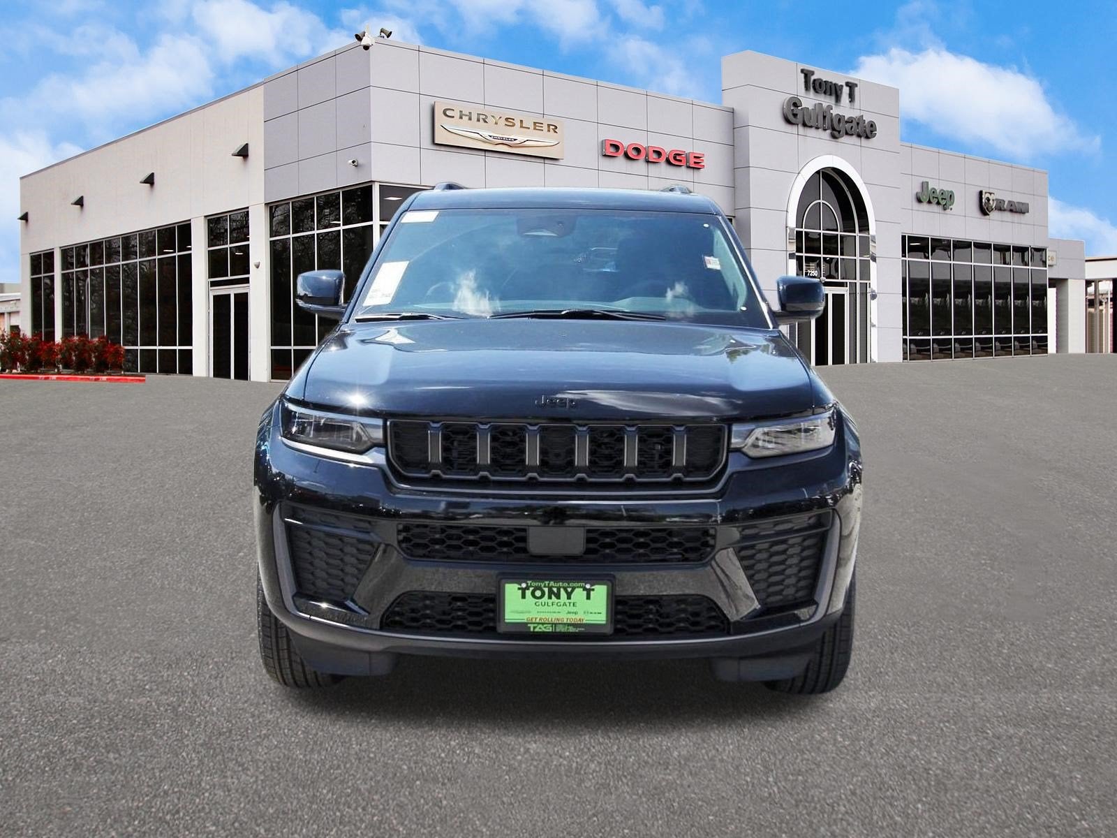 2027 Jeep Grand Cherokee Laredo Altitude 4x2 *Ltd Avail*
