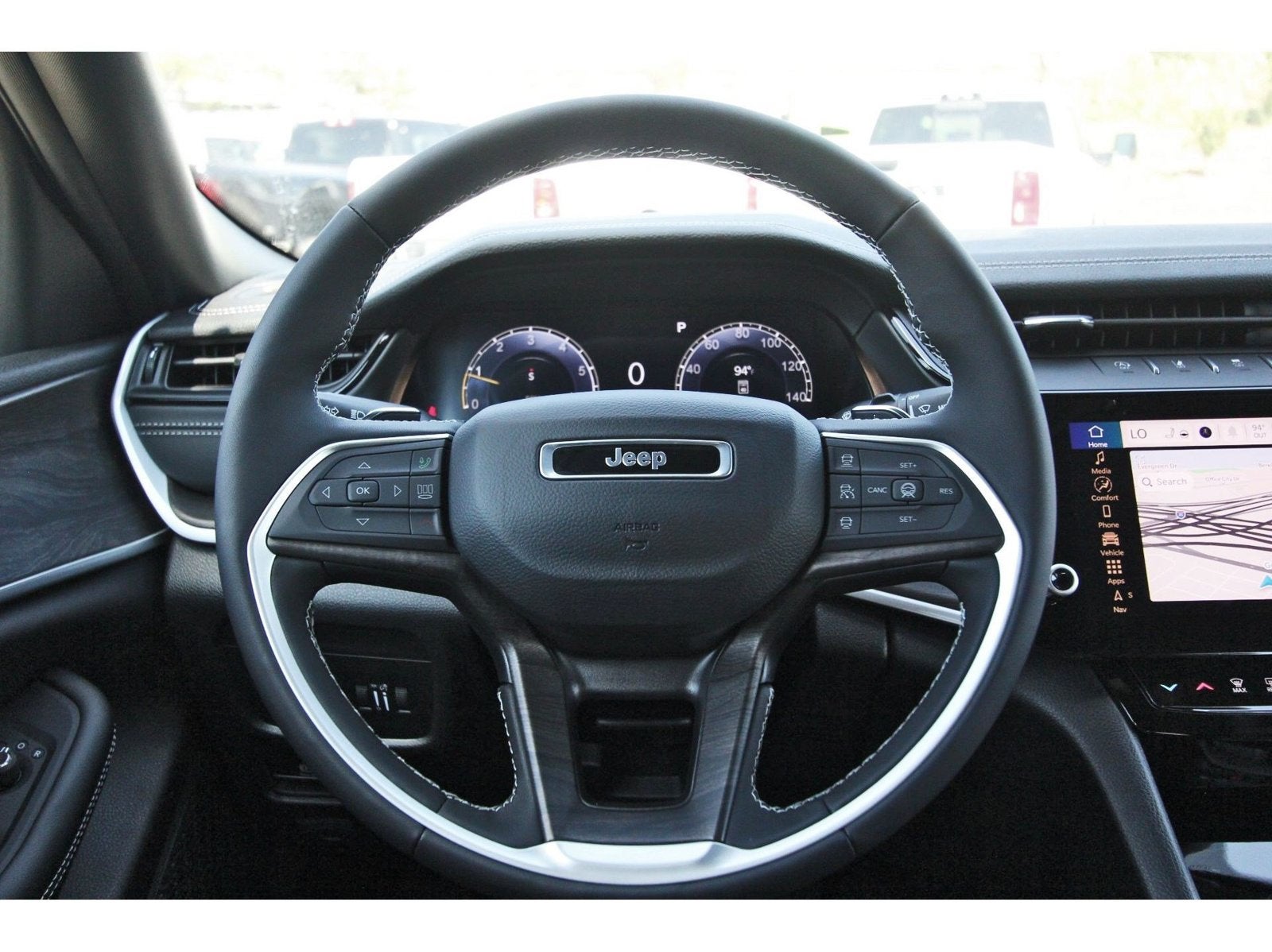2027 Jeep Grand Cherokee Laredo Altitude 4x2 *Ltd Avail*