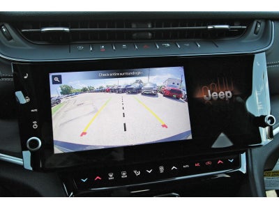 2027 Jeep Grand Cherokee Laredo Altitude 4x2 *Ltd Avail*