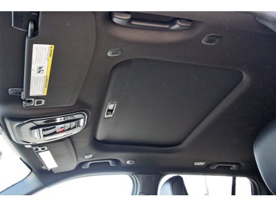 2027 Jeep Grand Cherokee Laredo Altitude 4x2 *Ltd Avail*