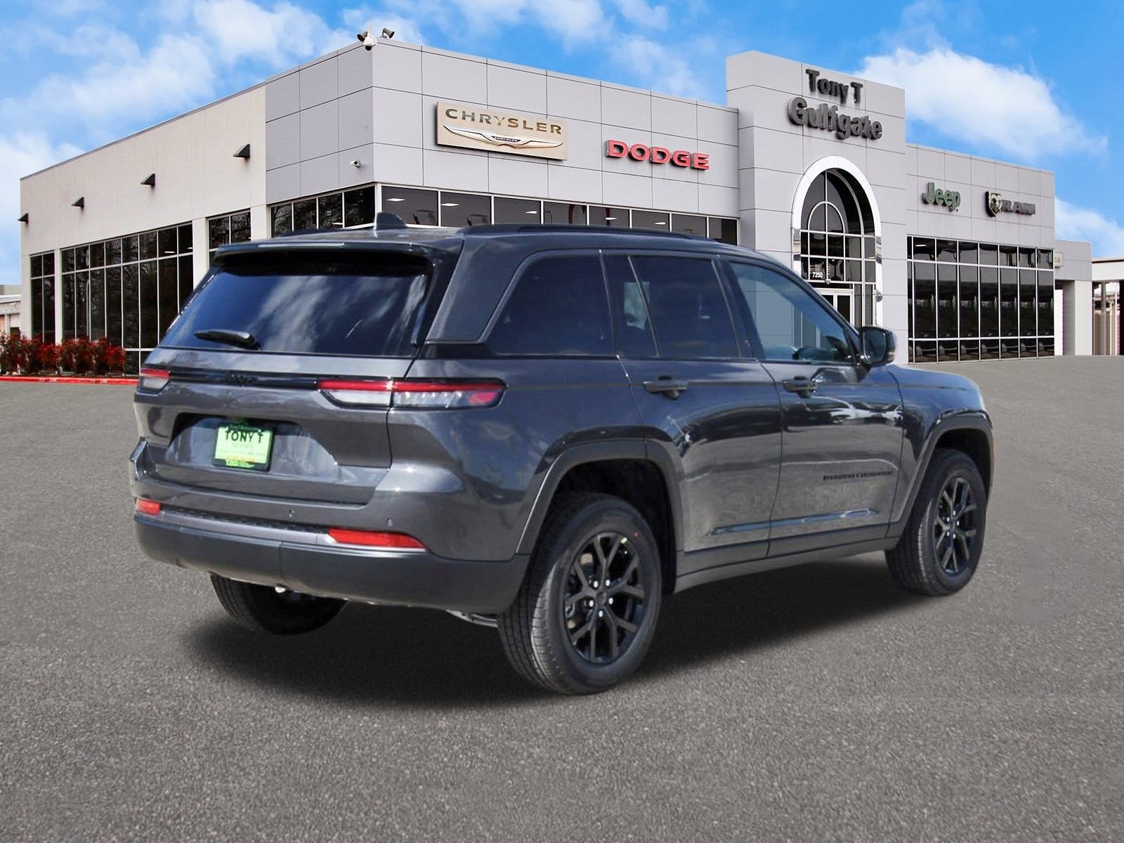 2026 Jeep Grand Cherokee Laredo Altitude 4x2
