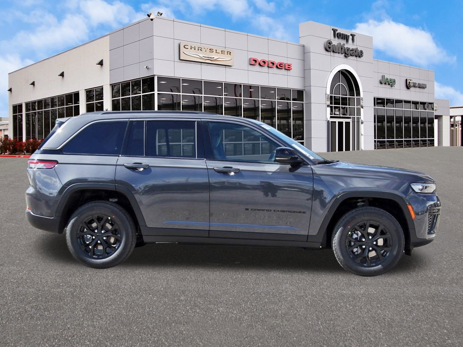 2026 Jeep Grand Cherokee Laredo Altitude 4x2